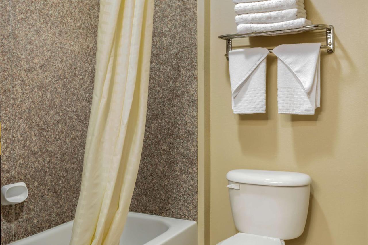 Clarendon Best Western Plus Red River Inn מראה חיצוני תמונה
