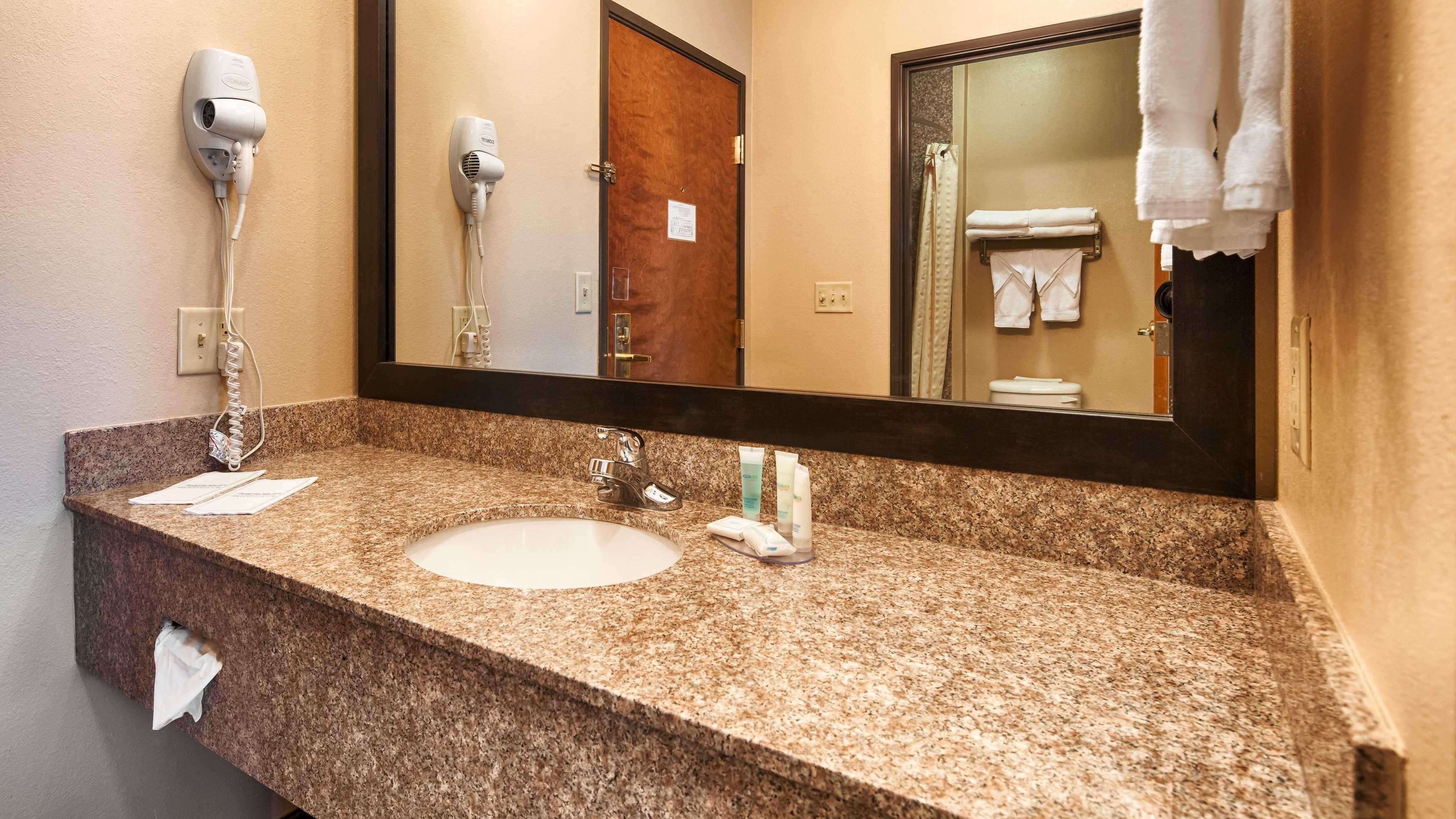 Clarendon Best Western Plus Red River Inn מראה חיצוני תמונה